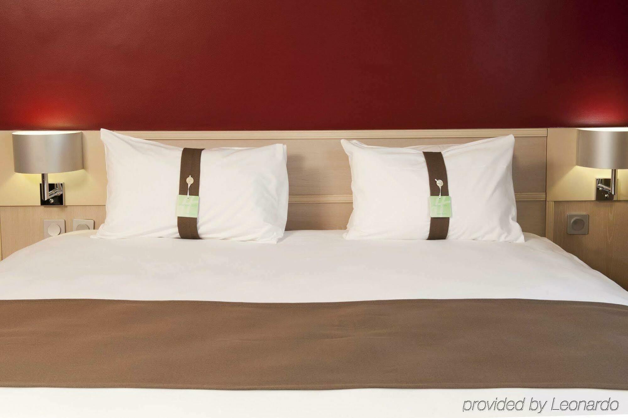 Centre By Ihg Hotel 4*
