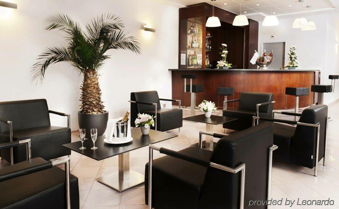 Centre By Ihg 4*