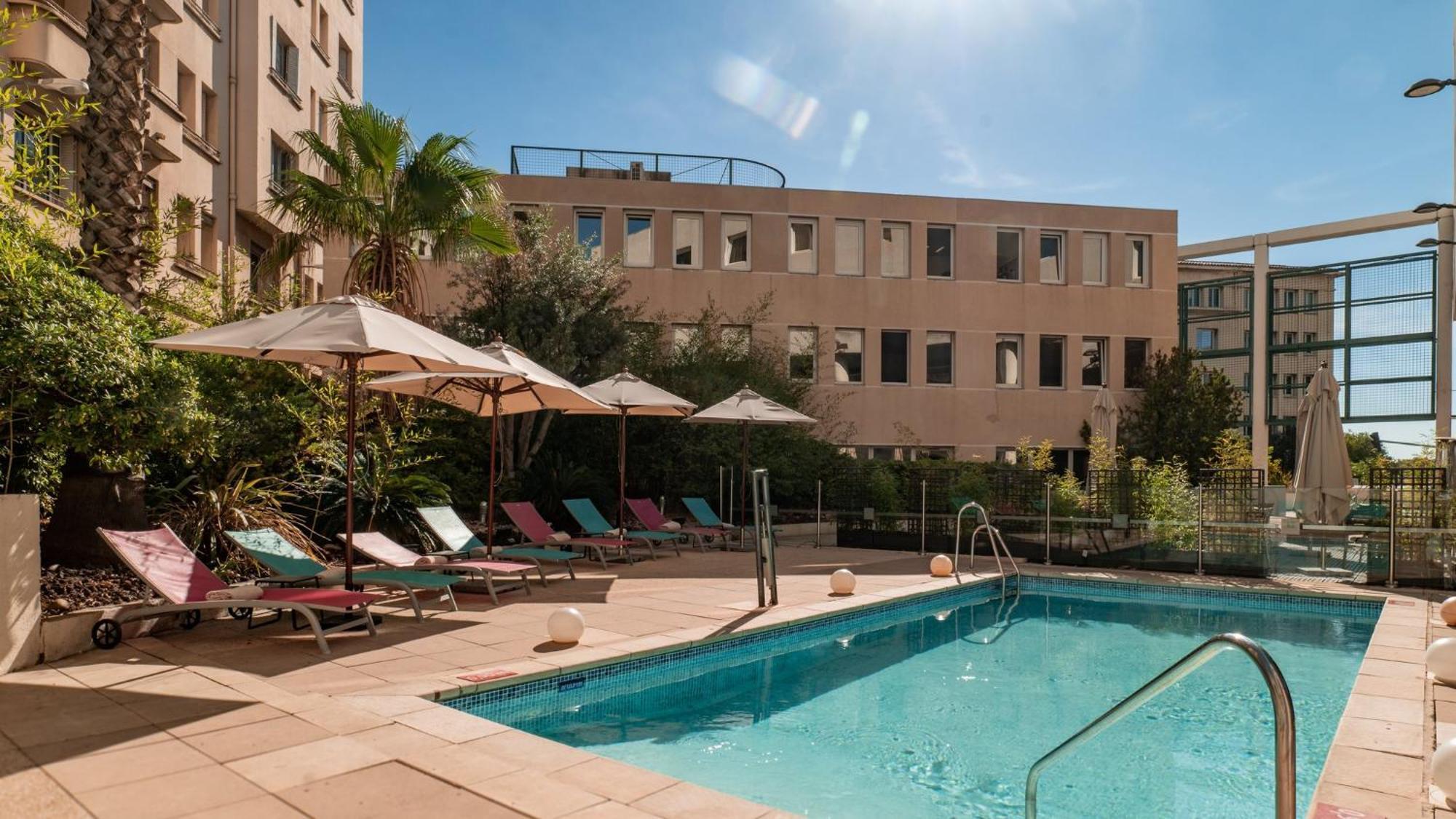 Centre By Ihg 4*