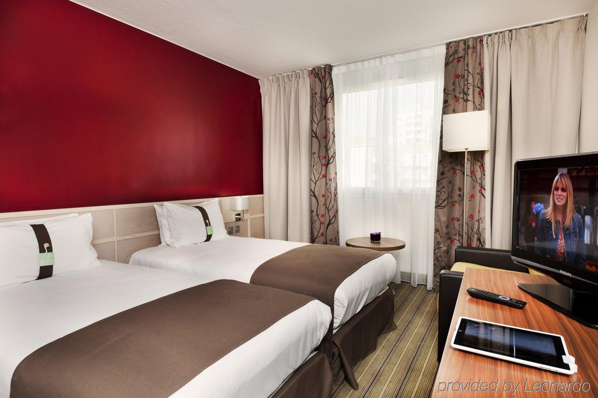 Centre By Ihg Hotel 4*