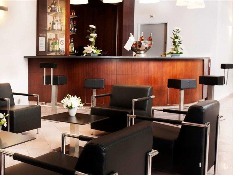 Centre By Ihg Hotel